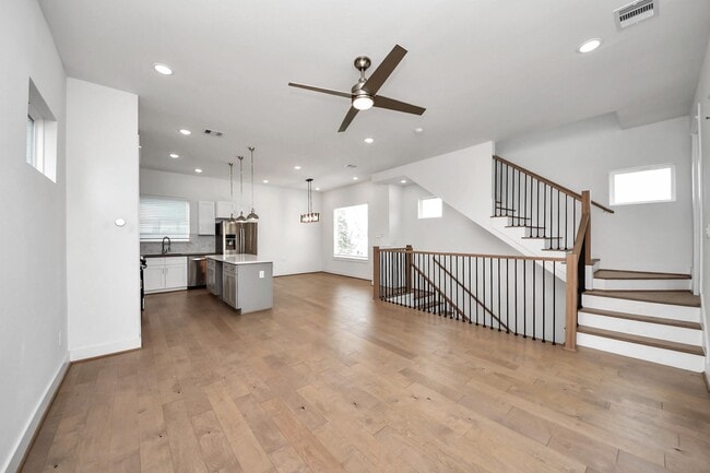 Building Photo - 4623 Cochran St