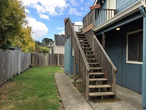 Building Photo - 430 D St