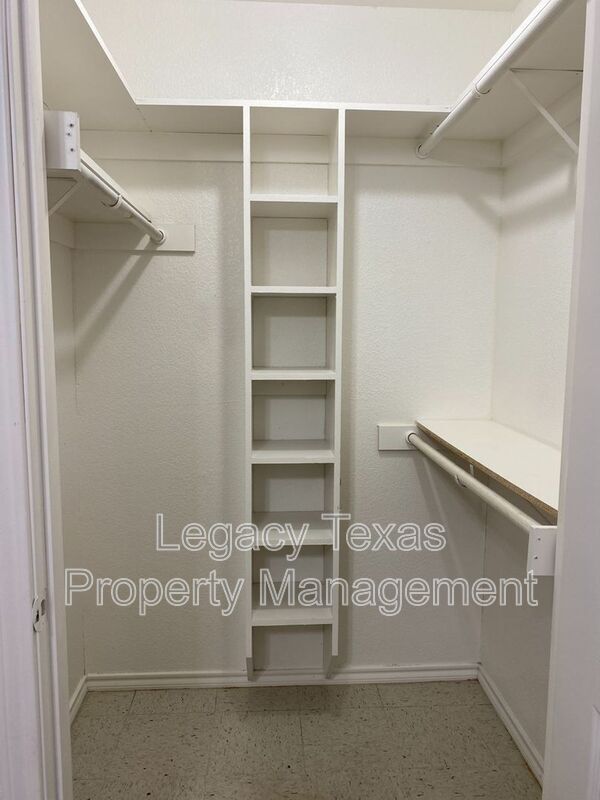 Building Photo - 1108 Williams Ave