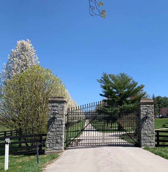 Building Photo - 2900 Newtown Pike