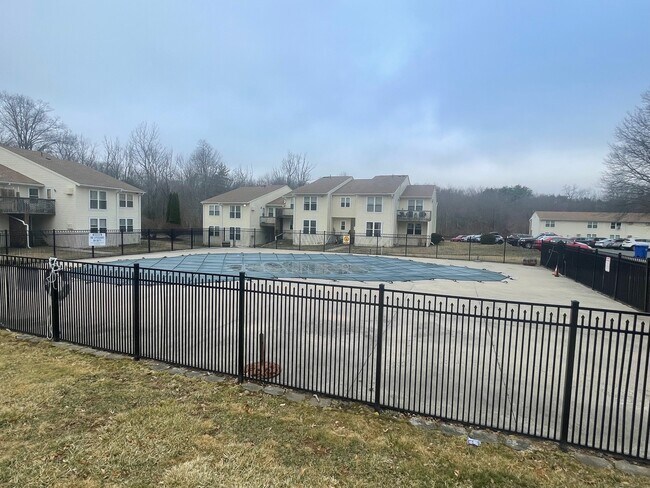 Building Photo - 949 Pleasant Valley Rd