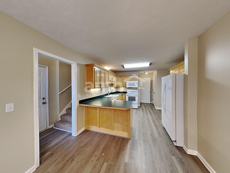 Building Photo - 114 Louise Dr