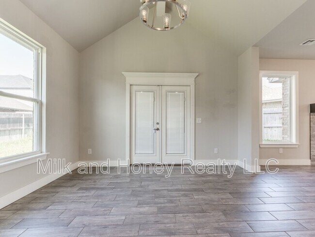 Building Photo - 6271 NW 178th Cir