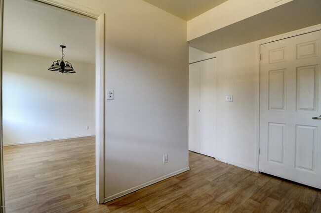 Building Photo - 2379 W Hazelwood St