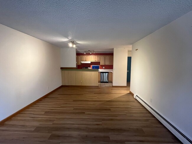 Building Photo - Remington Post Ground Floor 2 Bedroom 2 Ba...