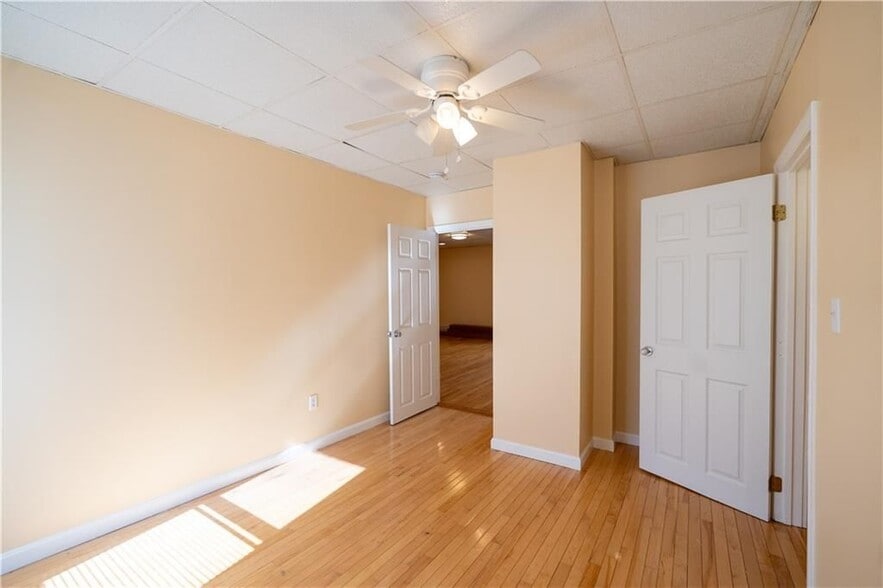 Building Photo - 43 Rivulet St