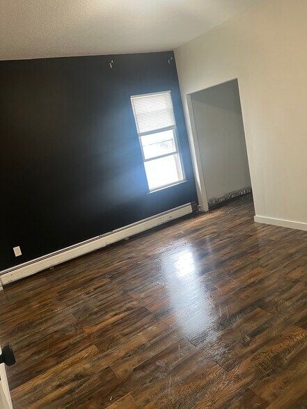 Building Photo - 171 Crapo St