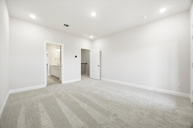 Building Photo - 1814 Waterwalk Dr