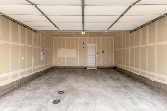 Building Photo - Castle pines 3 bed / 3 bath townhome for rent