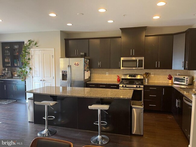 Building Photo - 22421 Sweetspire Dr