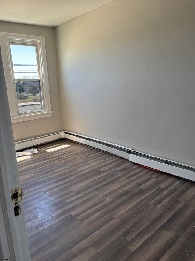 Building Photo - 711 Harris Pl