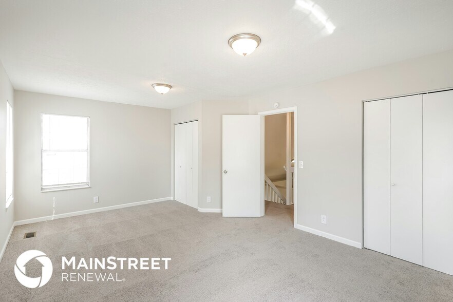 Building Photo - 503 Selsey Ct S