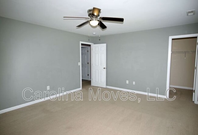 Building Photo - 689 Flintrock Dr