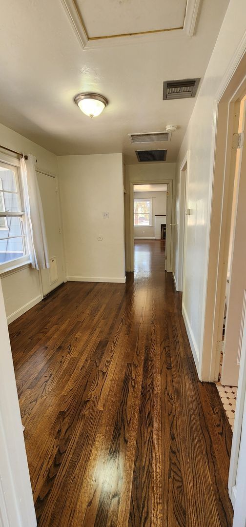 Building Photo - Gorgeous Lemon Grove home with Vintage character!