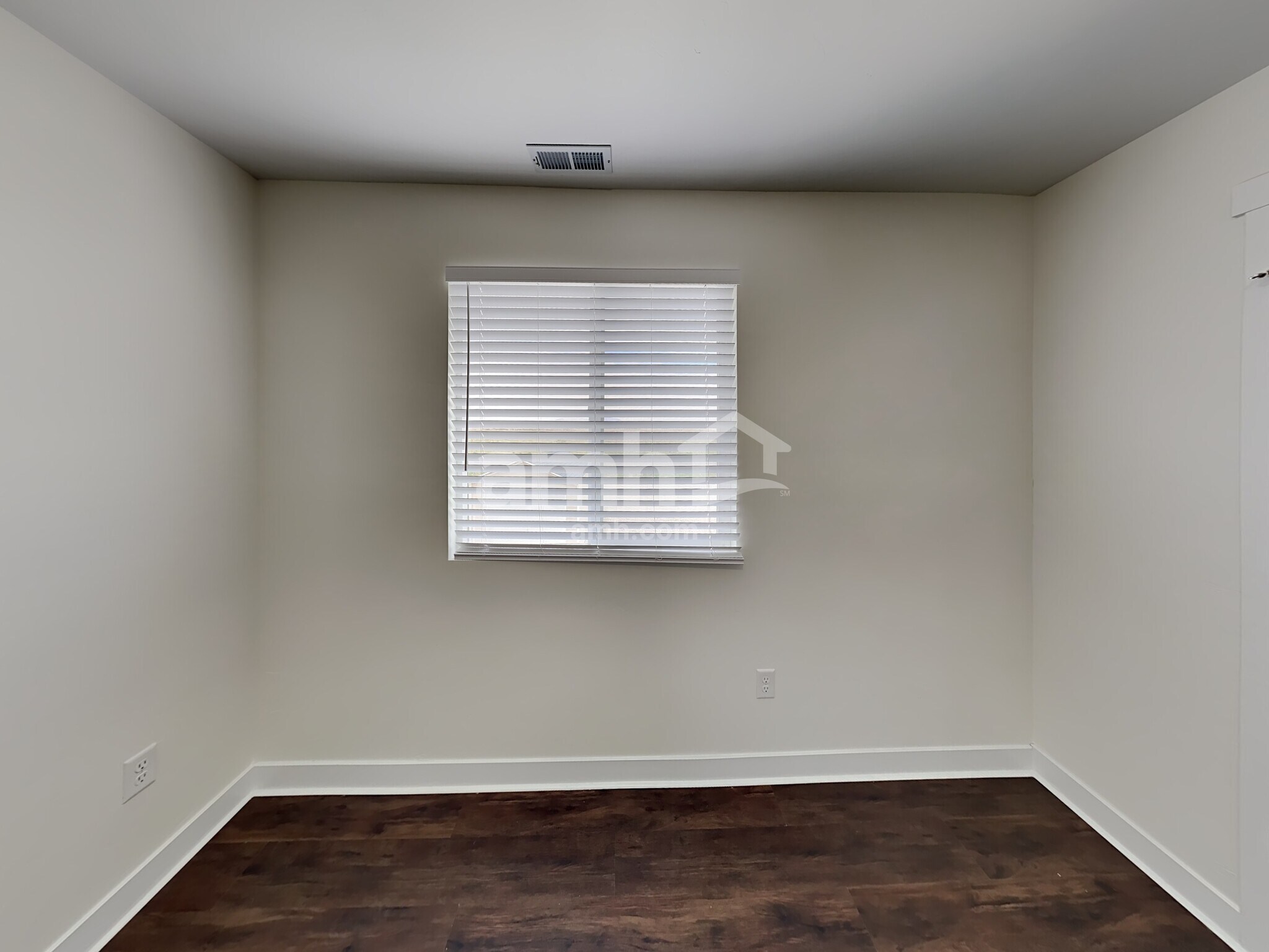 Building Photo - 574 Fireside Ln