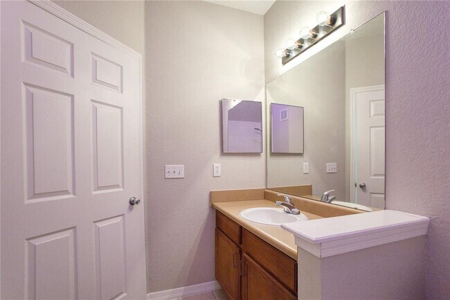 Building Photo - 8225 Claire Ann Dr