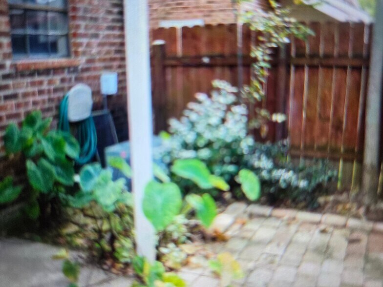 Building Photo - 4356 Stumberg Ln