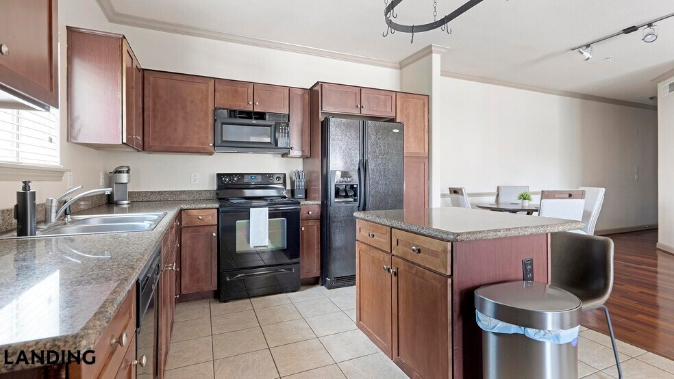Building Photo - 6500 Champion Grandview Way