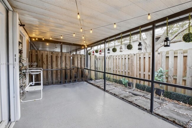 Building Photo - 4981 SW 122nd Terrace