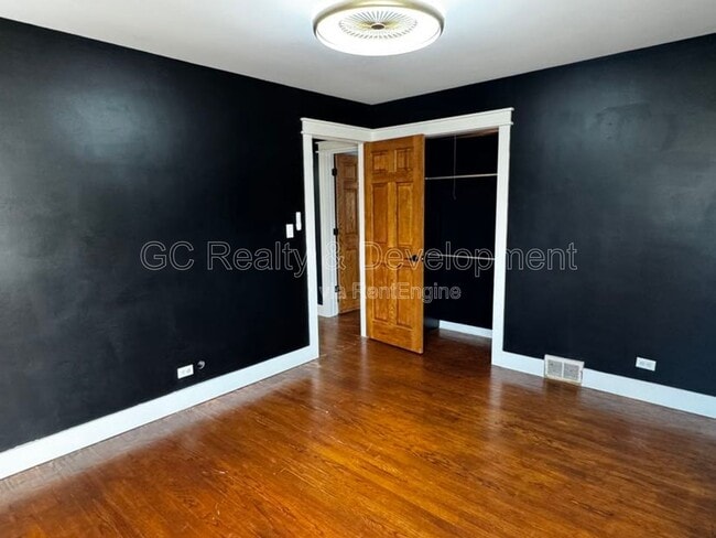 Building Photo - 510 N Fairview Ave