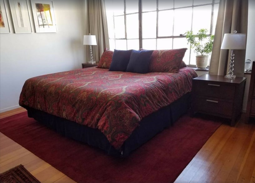 Master loft bedroom - 1924 Union St
