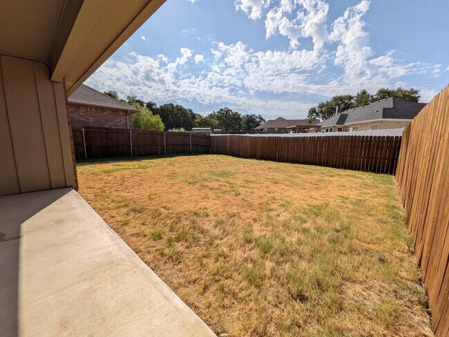 Building Photo - 1116 Black Jack Dr