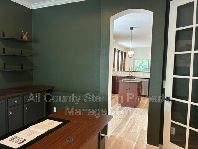 Building Photo - 184 Birchmont Dr