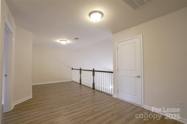 Building Photo - 9510 Birkwood Ct