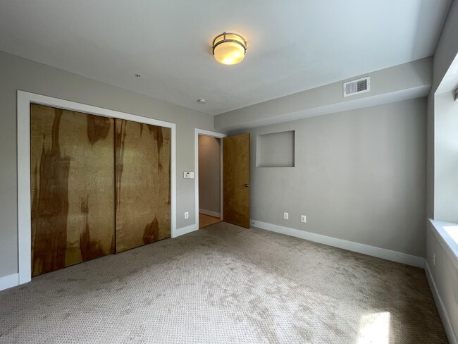 Building Photo - 3404 13th St NW