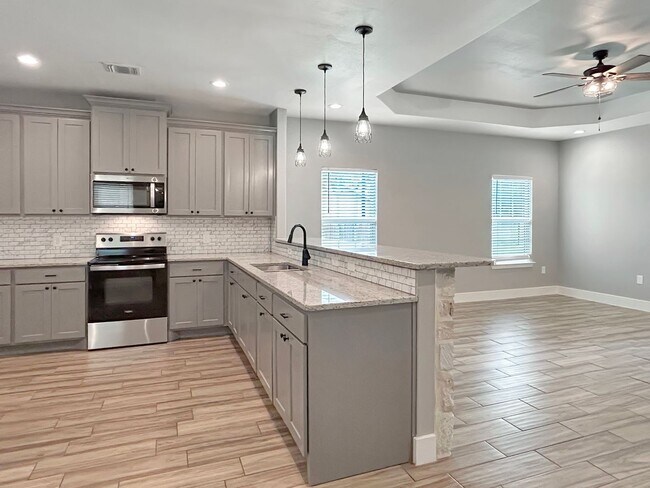 Building Photo - Beautiful Custom Home on 1 Acre in Peacefu...