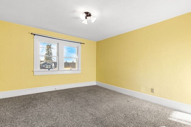 Building Photo - 721 N Stafford St