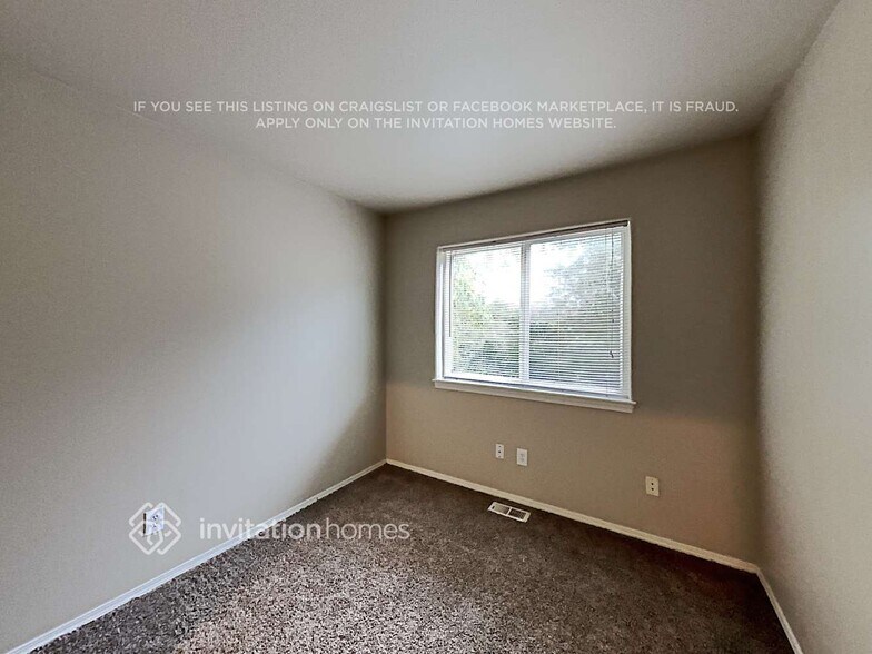 Building Photo - 12408 Crystal Pl NE