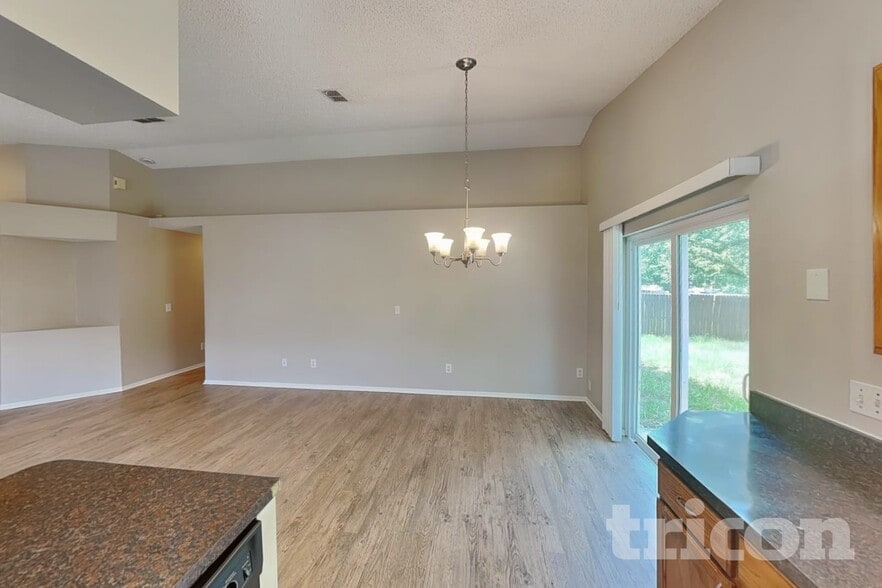 Building Photo - 1576 Palmstone Dr