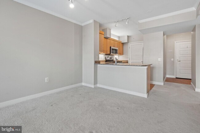 Building Photo - 631 D St NW