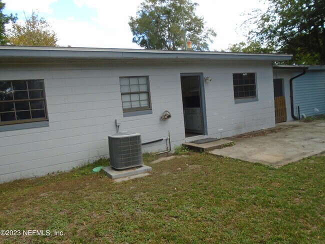 Building Photo - 1404 Morgana Rd