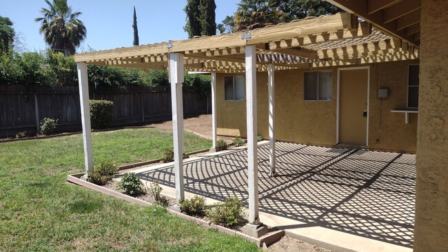Building Photo - 68 Sunvalley Ct, Merced
