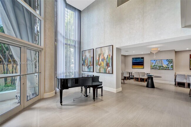 Building Photo - 21150 Point Pl