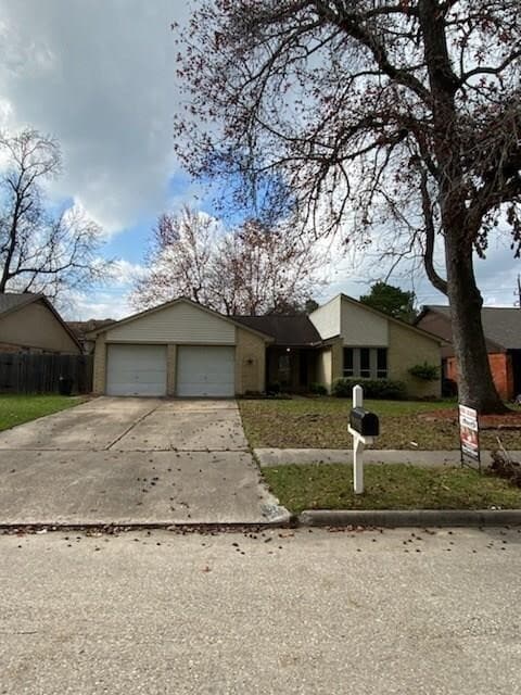 Building Photo - 18927 Droitwich Dr