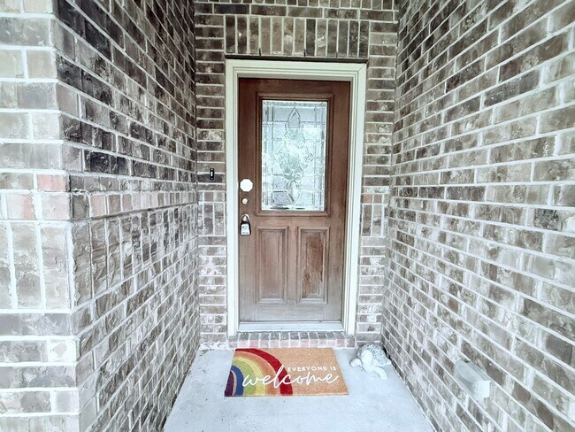 Building Photo - 30515 Woodson Trace Dr
