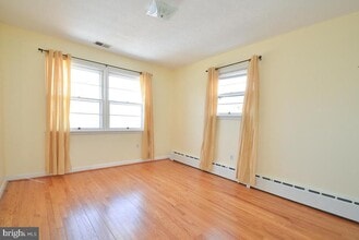 Building Photo - 3035 Hazelton St