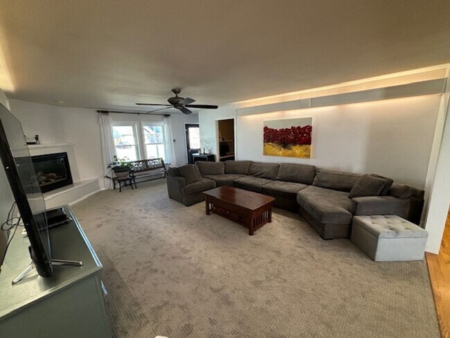 Building Photo - Don't miss this beauty in Fruita CO!