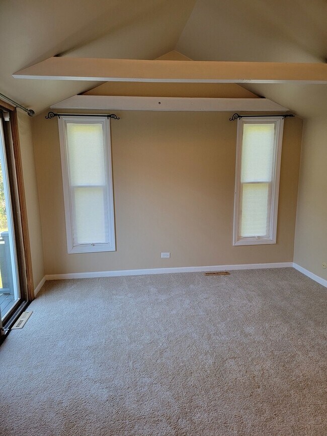 Building Photo - 508 Skyline Dr