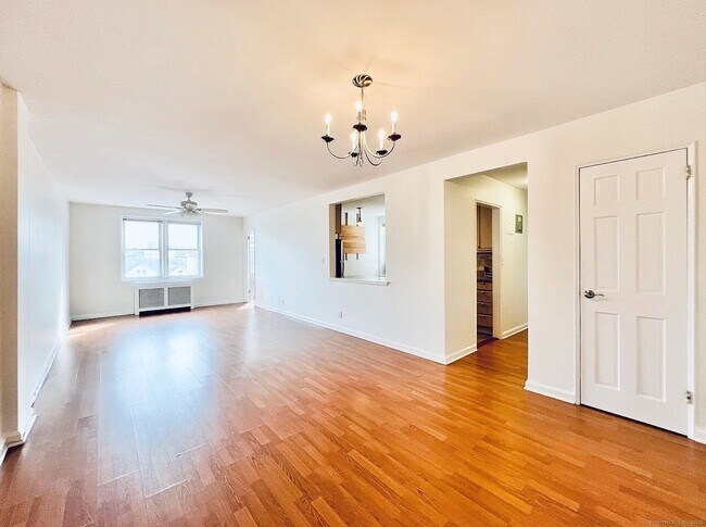 Building Photo - 39 Glenbrook Rd