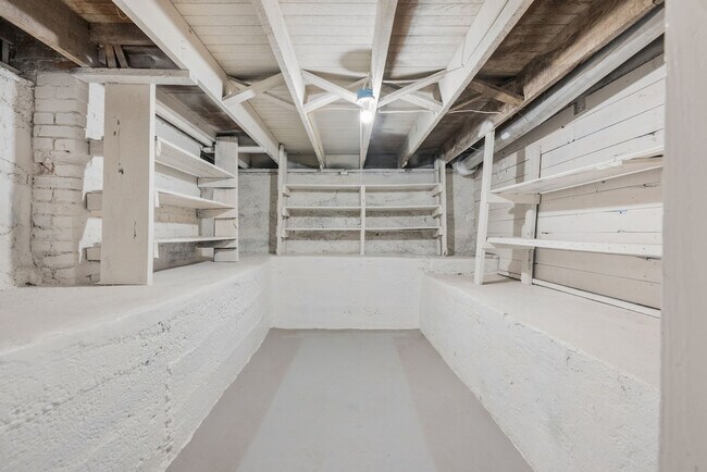 Building Photo - 3532 Greenwood Blvd