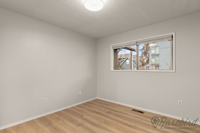 Building Photo - 3617-3617 NE Killingsworth St