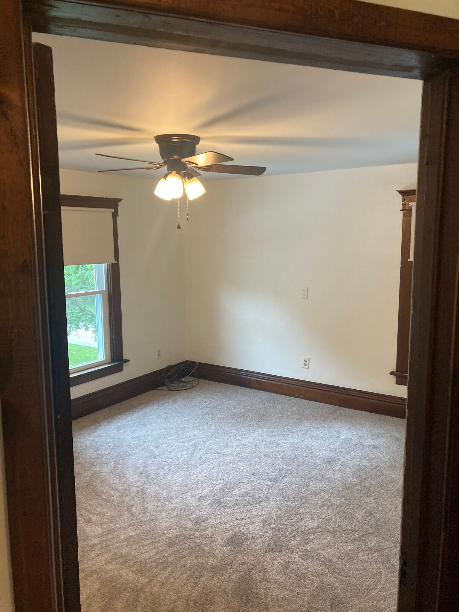 Building Photo - 9816 Bateman Avenue
