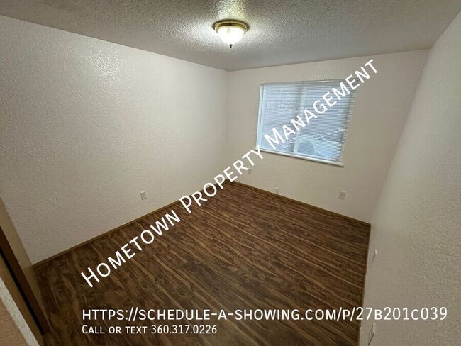 Building Photo - Lower Level 2 BR Apartment with W/S/G  Ava...