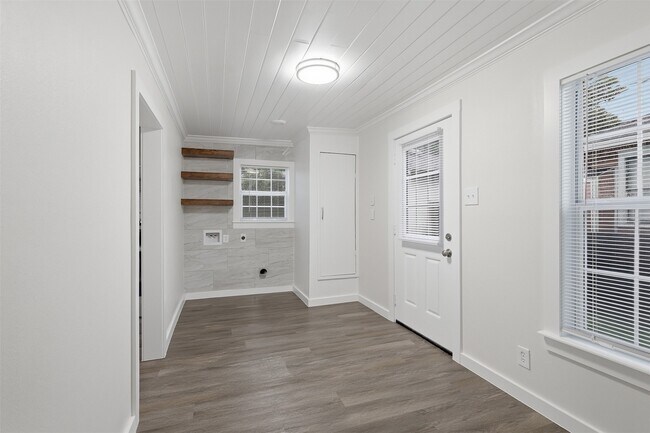 Building Photo - 1509 Walton St