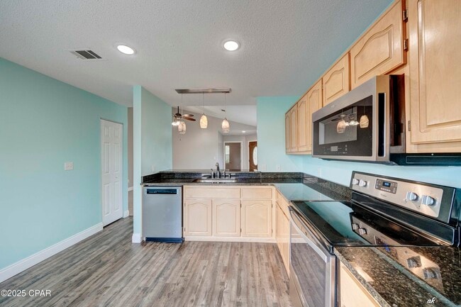 Building Photo - 6301 Lake Joanna Cir
