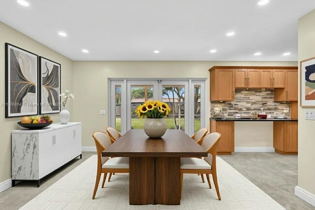 Building Photo - 2114 N 44th Ave